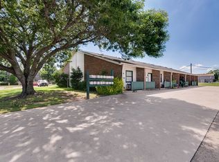 520 Bond St APT 15, Burleson, TX 76028