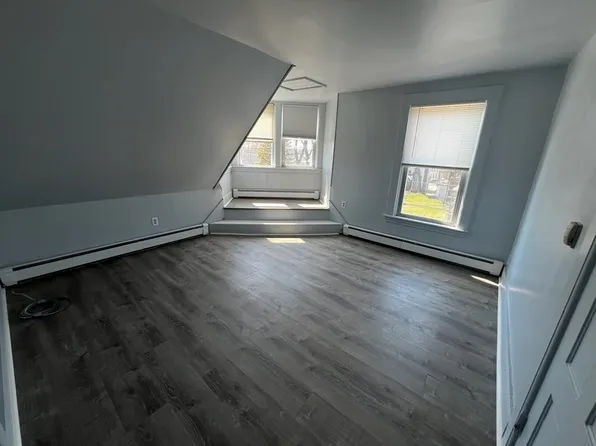 119 Graham St APT 3, Gardner, MA 01440