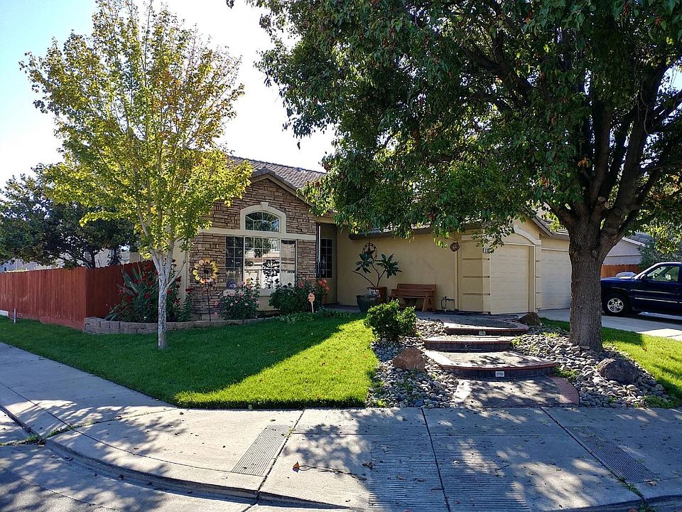 2nd image of 1788 Erickson Cir