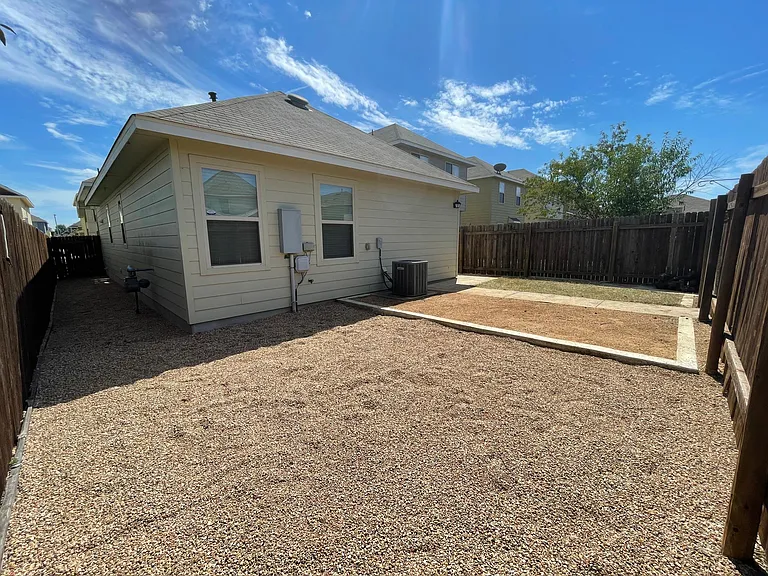 4610 Esper Ln — Photo 13