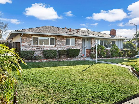 5th image of 8402 Roxburgh Way