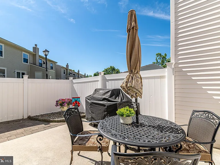 251 Fir Tree Ct — Photo 37