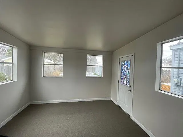 3 Season Bonus Room