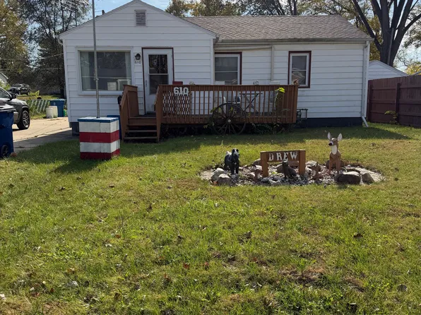 610 Keystone St, Waterloo, IA 50703