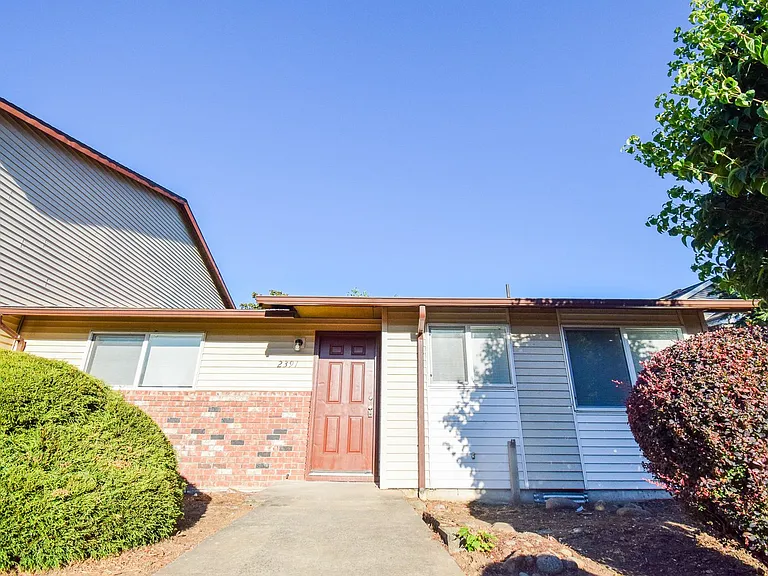 Newly Updated Single Level 2 Bedroom Apt in SE Portland! — Photo 19