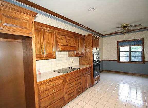 5th image of 1910 Glynnwood Dr