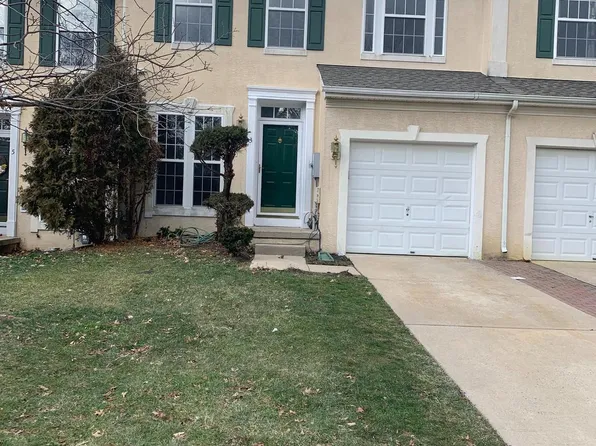 3 Bridle Ct, Cherry Hill, NJ 08003