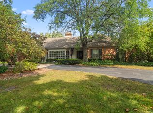 1766 Firth Rd, Inverness, IL 60067