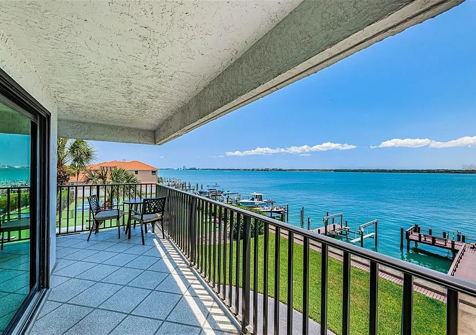 240 Sand Key Estates Dr #222-1
