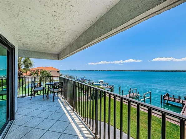 240 Sand Key Estates Dr #222, Clearwater, FL 33767