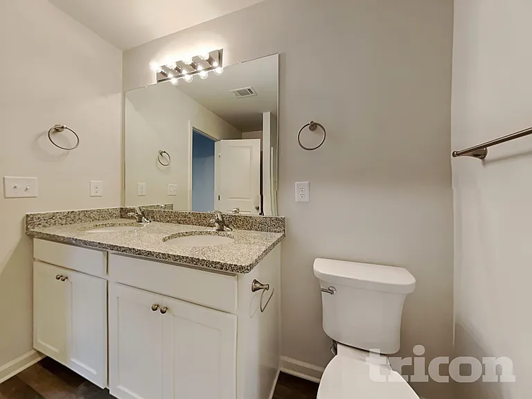 527 Dayspring Dr — Photo 9