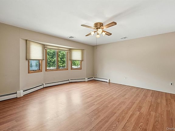 4th image of 84 Henearly Drive