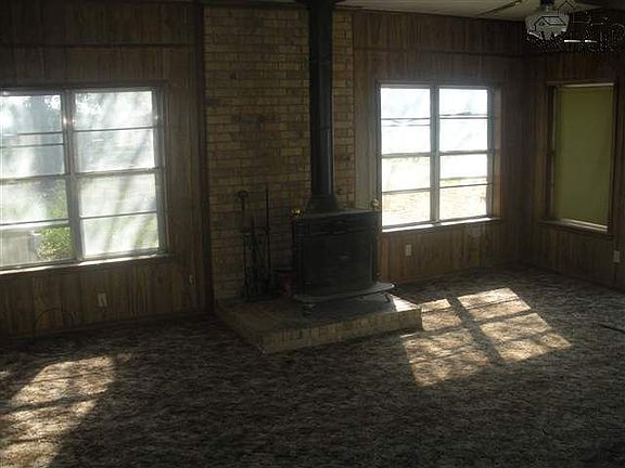2nd image of 3705 Telephone Dr