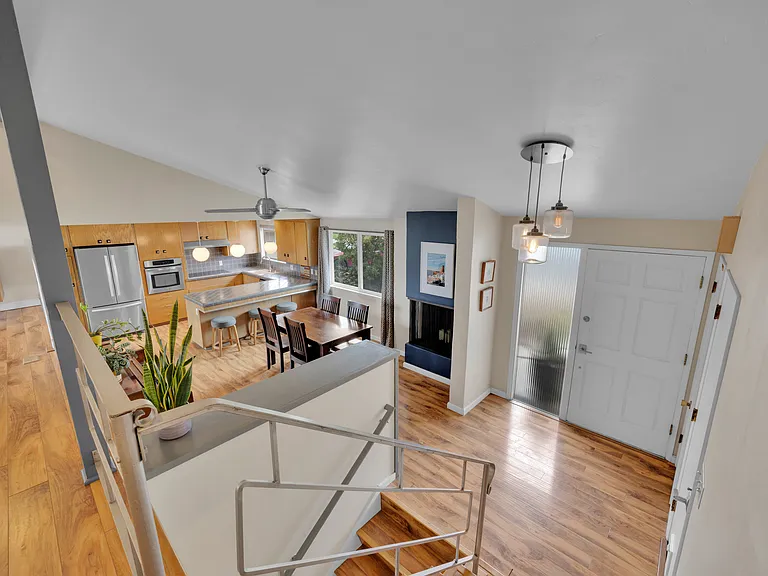 5621 Morro Way — Photo 32