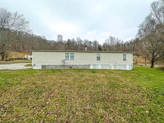 5th image of 331 Ellen Ln