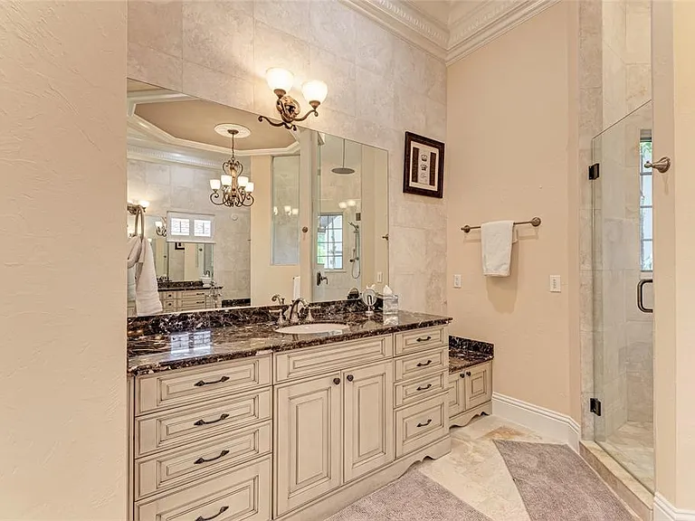 14 N Washington Dr — Photo 44