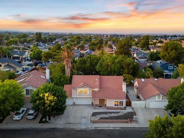 2037 E Avenue R10, Palmdale, CA 93550