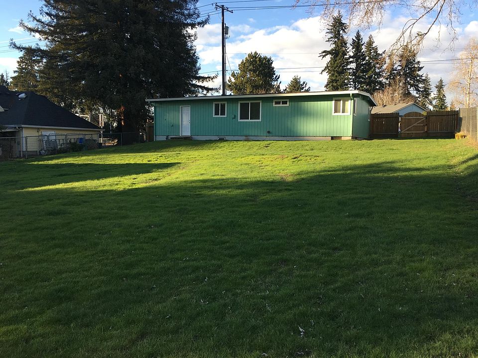 2nd image of 2507 NE 88th St