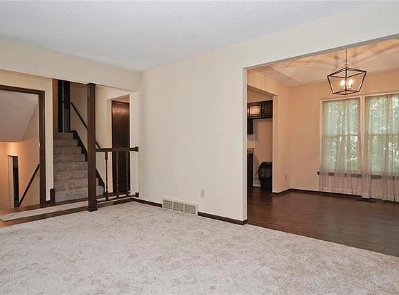 3rd image of 6507 N Delta Ave