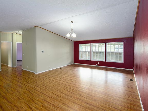 4th image of 1815 W Arabian Ave