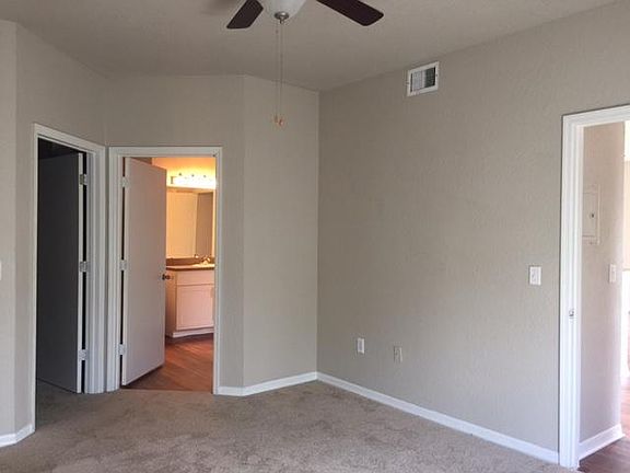 5th image of 8517 Island Breeze Ln Unit 306