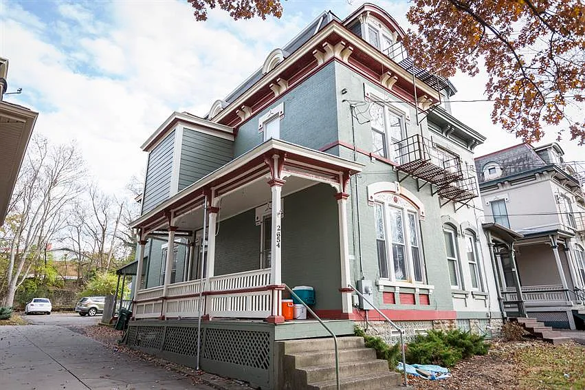 2654 Bellevue Ave photo 1