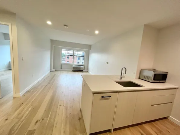 555 Waverly Avenue image 1 of 11