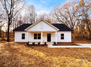 1426 Harris St, Statesville, NC 28677