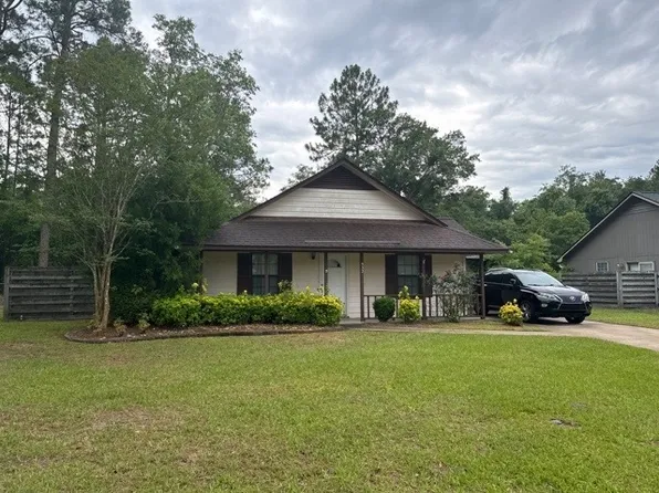 932 Mandarin Dr, Hinesville, GA 31313