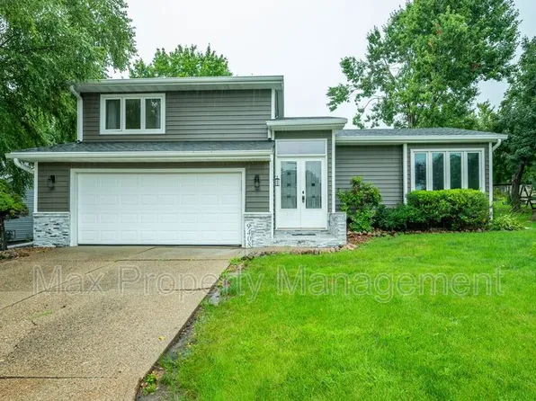 9408 Horton Ave, Urbandale, IA 50322