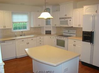 209 Meadowdale Ln, Frederick, MD 21702