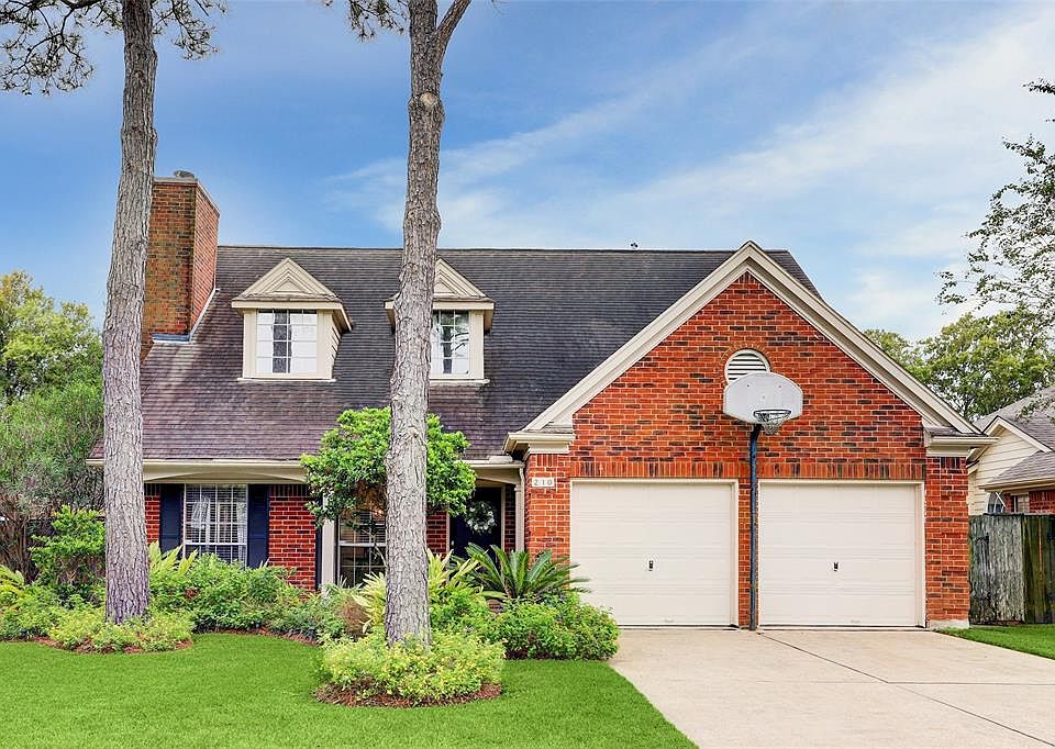 1st image of 210 Knoll Forest Dr