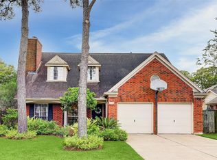 210 Knoll Forest Dr, Sugar Land, TX 77479
