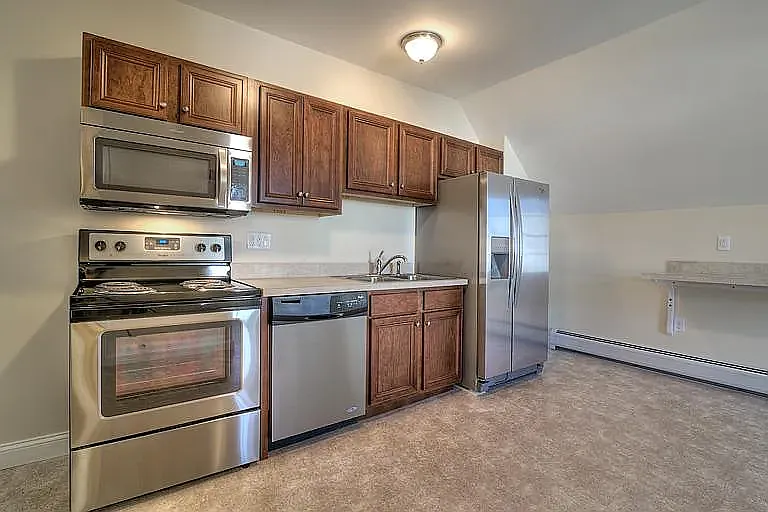 2 bed, 850 sqft, $2,000 — Photo 2