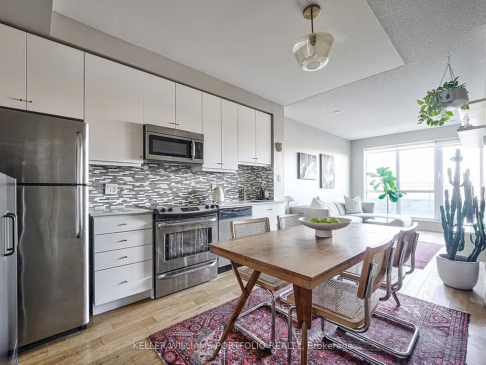 1169 Queen St W #N507