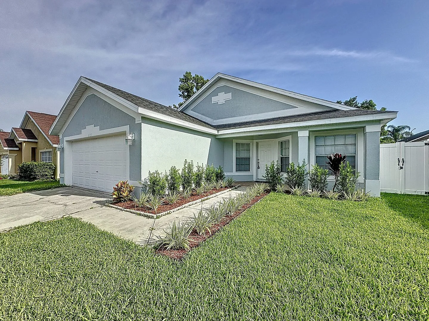 Remodeled Home in Regency Place, Davenport — Photo 1