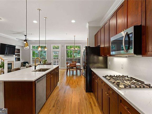 3rd image of 1618 Mosaic Way