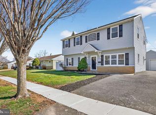 916 Stephen Ave, Croydon, PA 19021