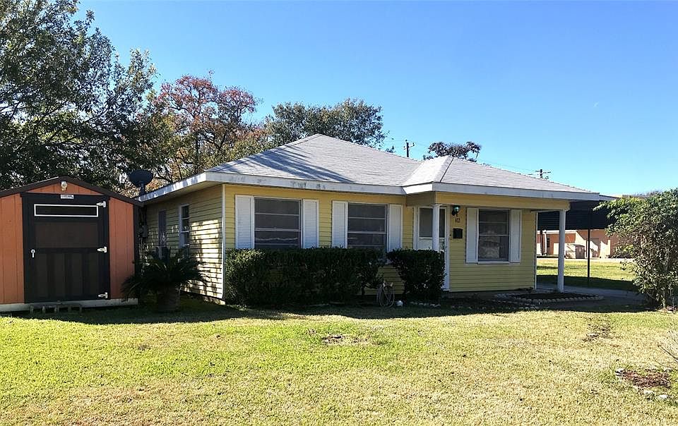1st image of 412 Center Way St