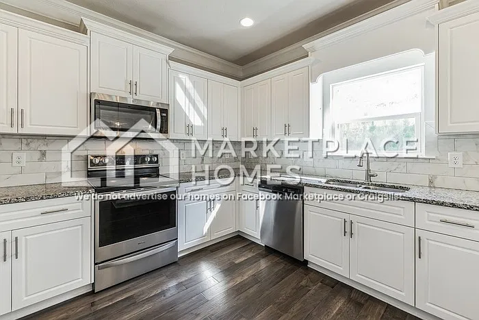 750 Holderness Ct — Photo 9