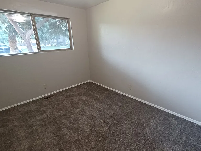 Magnolia Apartments — Photo 13