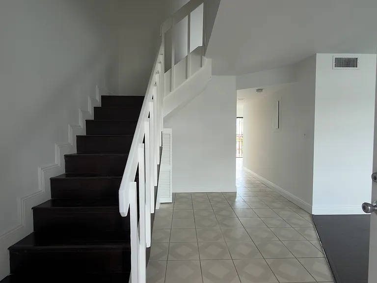 341 NW 109th Ave #10C — Photo 8