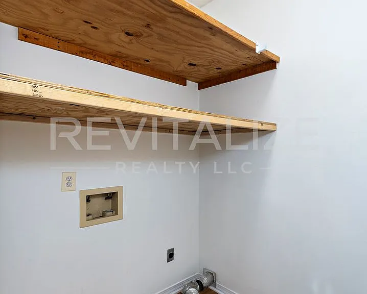 105 Ventura Cir — Photo 53
