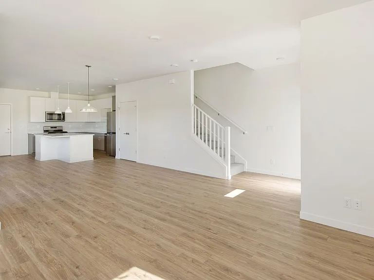 32766 Ten Trails Pkwy SE — Photo 9