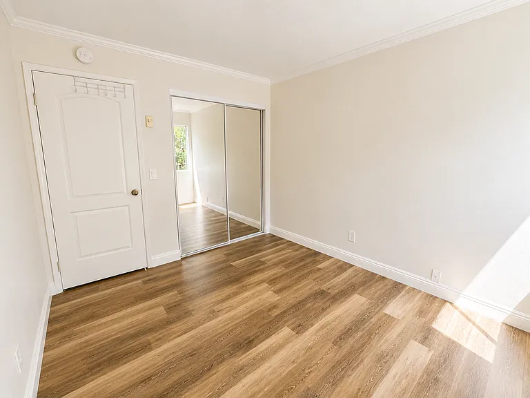 5543 Shasta Ln #14 — Photo 6