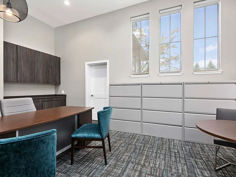 Leasing Office