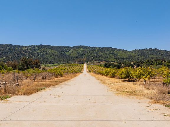 3rd image of 12400 Ojai Santa Paula Rd