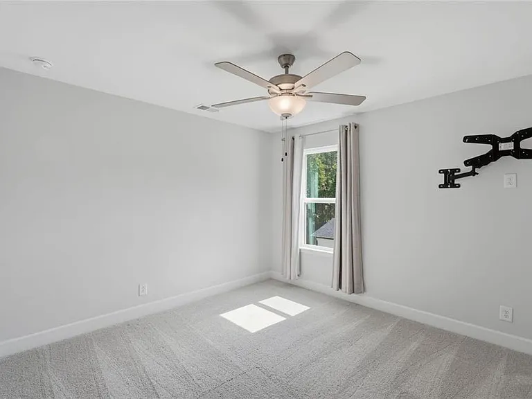 6168 Collins Rd — Photo 25