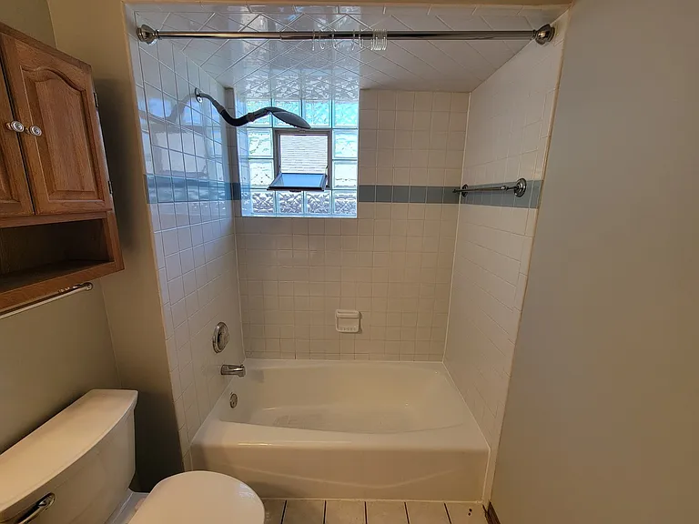 7411 N Claremont Ave #2W — Photo 22