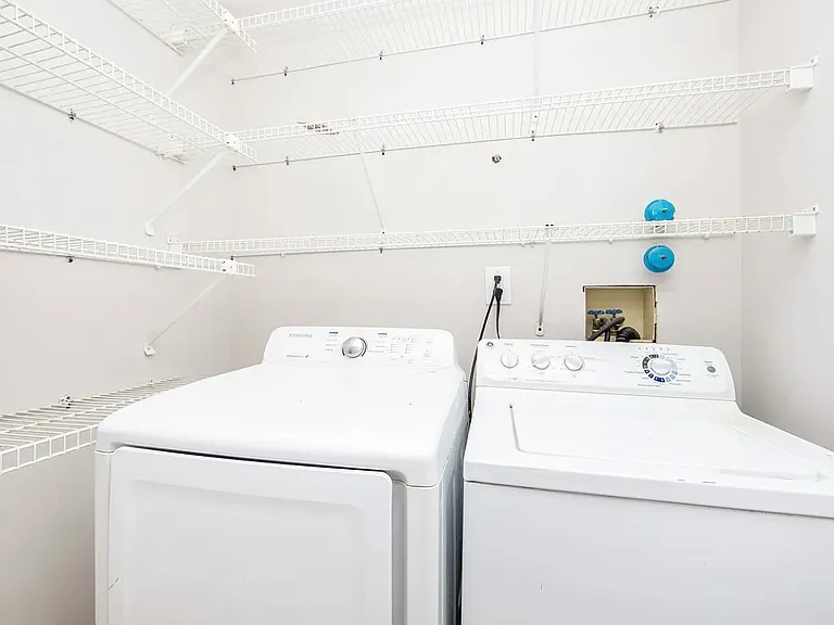 58 Danielle Ct — Photo 19